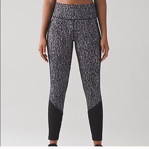 Lululemon fit physique tight